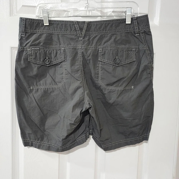 Columbia Gray Cargo Shorts in Size 14 - Picture 5 of 10